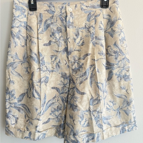 casablanca Pants - Casablanca Vintage High Waisted Floral Shorts – Blue & Tan Print | Women’s Size